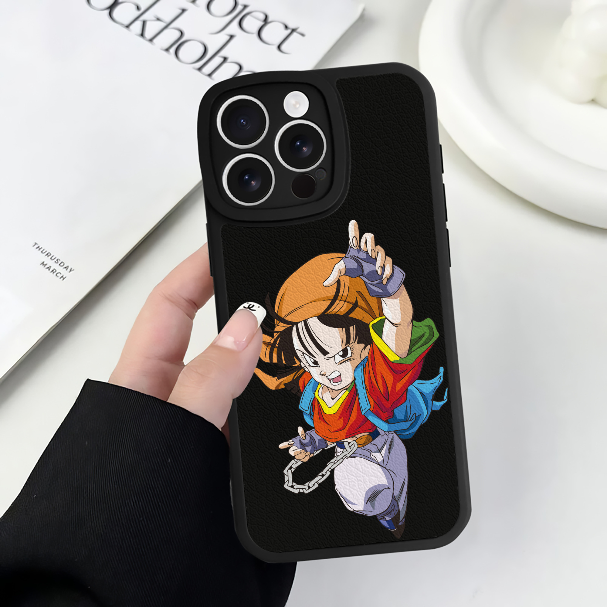 （画像用） ドラゴンボール パン DRAGON BALL Pan 【iPhone 16シリーズ対応】シリコンスマホケース（レザー調） 材質：シリコン